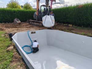 Terrassement et Pose de Piscine Coque à Loupiac par Pierre Renov TP