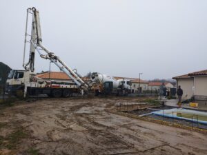 Coulage de terrasse avec une pompe – Langon